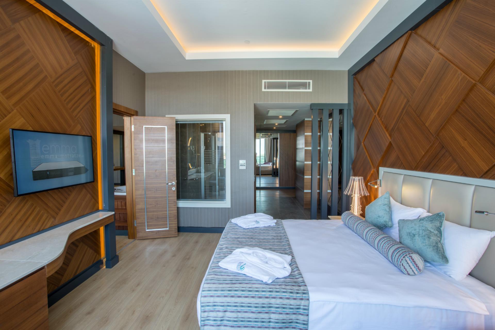                              Sensitive Premium Resort Spa                        2018